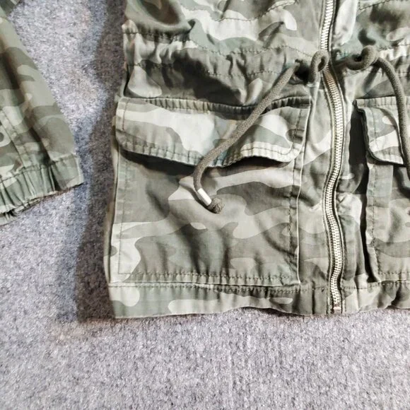OLD NAVY Women’s Army Camo Flag Utility Full Zip Jacket Flap pockets Sz XS Small - Picture 7 of 13